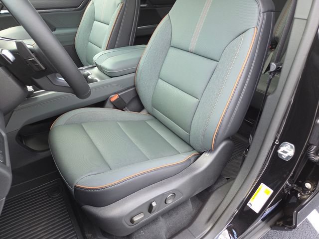 New 2026 GMC Acadia AT4 w/ Luxury Package AWD/4WD image 27