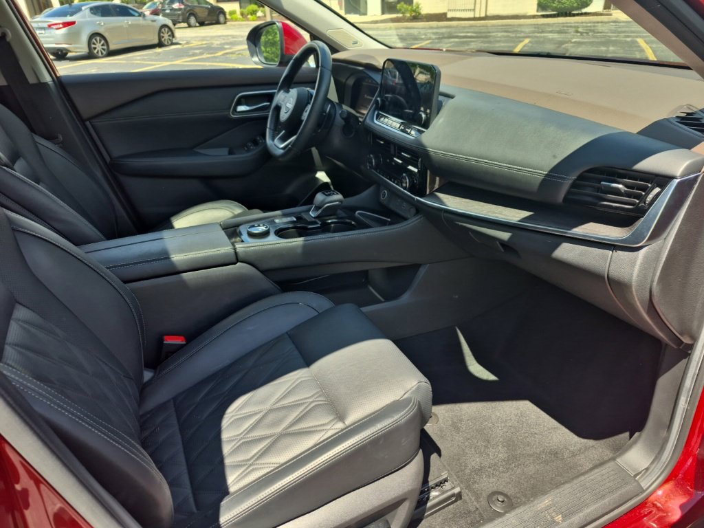 Used 2023 Nissan Rogue Platinum AWD/4WD image 25