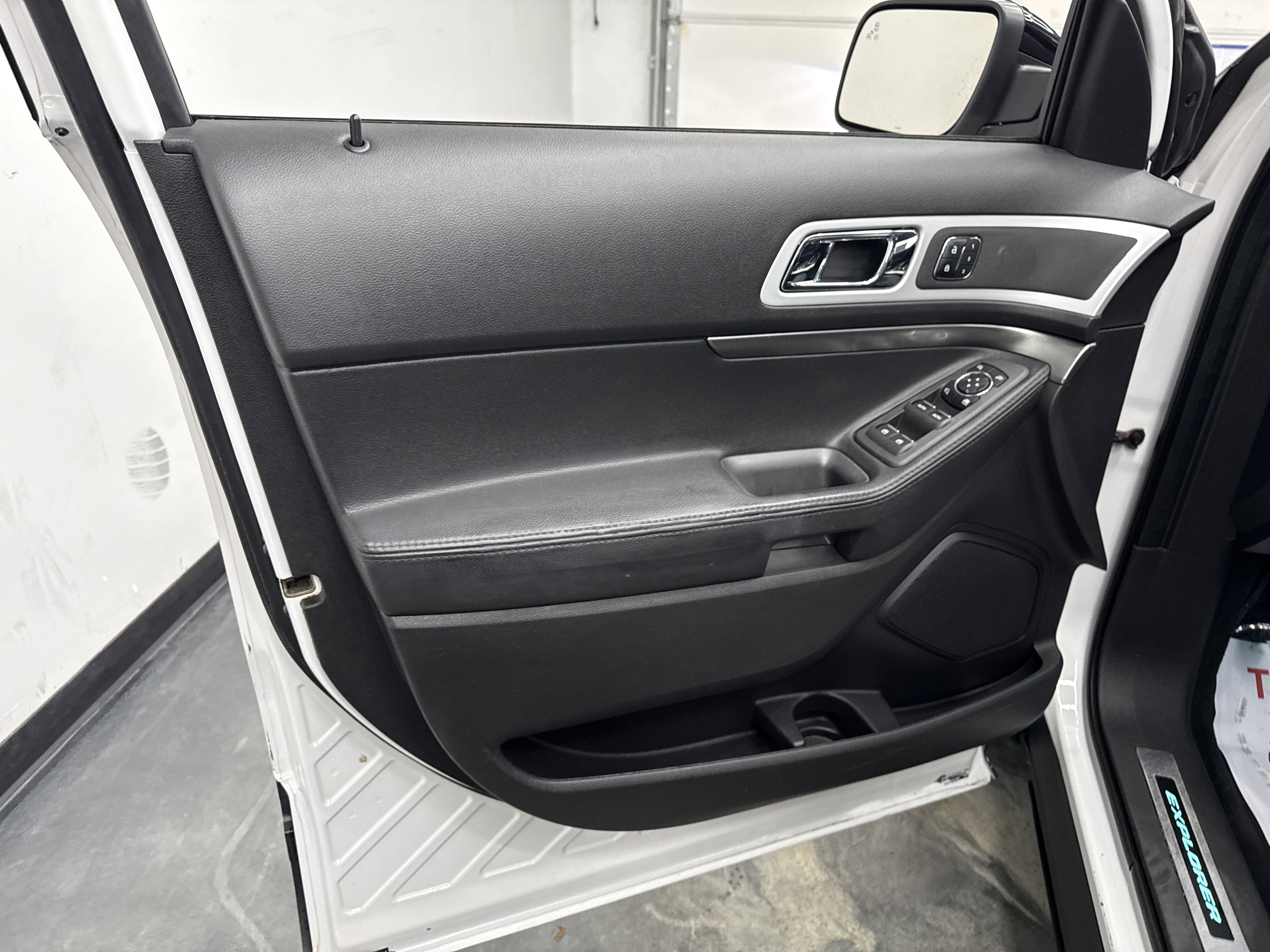 Used 2014 Ford Explorer Sport image 12