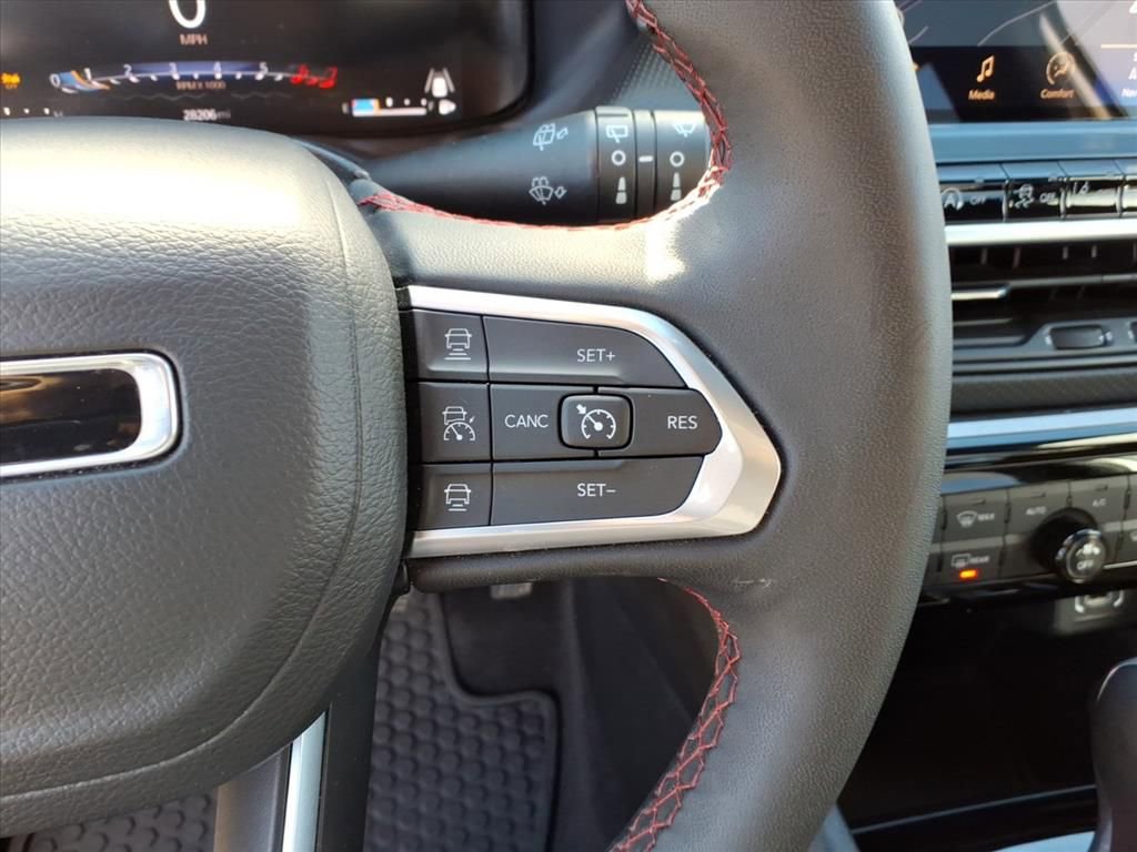 Used 2025 Jeep Compass Trailhawk w/ Trailhawk Elite Group image 22