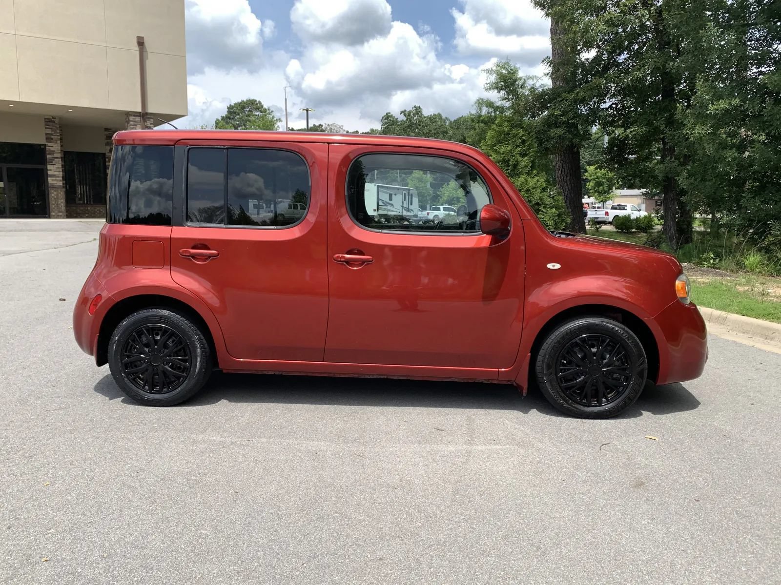 Used 2014 Nissan Cube 1.8 S w/ Interior Designer Package FWD image 8