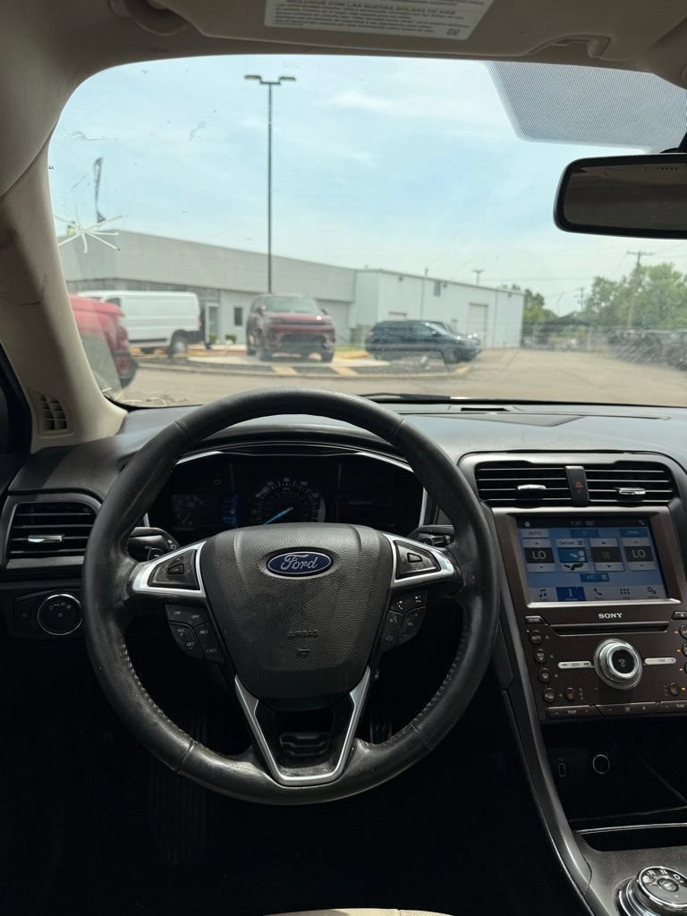 Used 2018 Ford Fusion Titanium AWD/4WD image 7