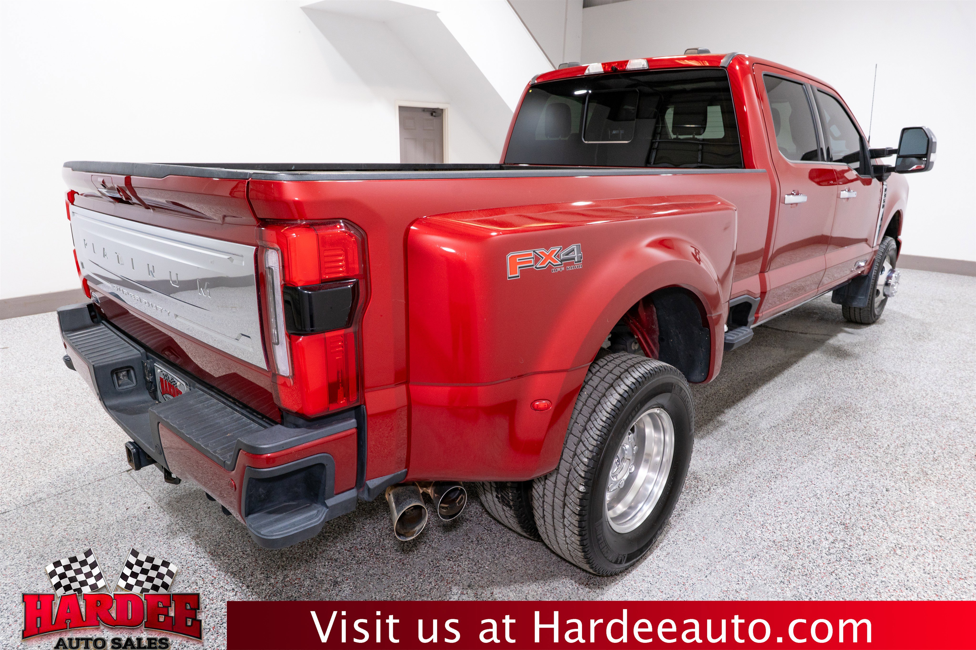 Used 2024 Ford F350 Platinum image 5