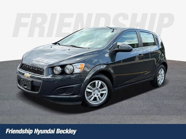 Used 2015 Chevrolet Sonic LT FWD image 1