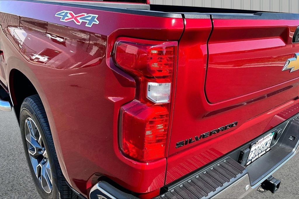 Used 2022 Chevrolet Silverado 1500 LT w/ All Star Edition Plus AWD/4WD image 28