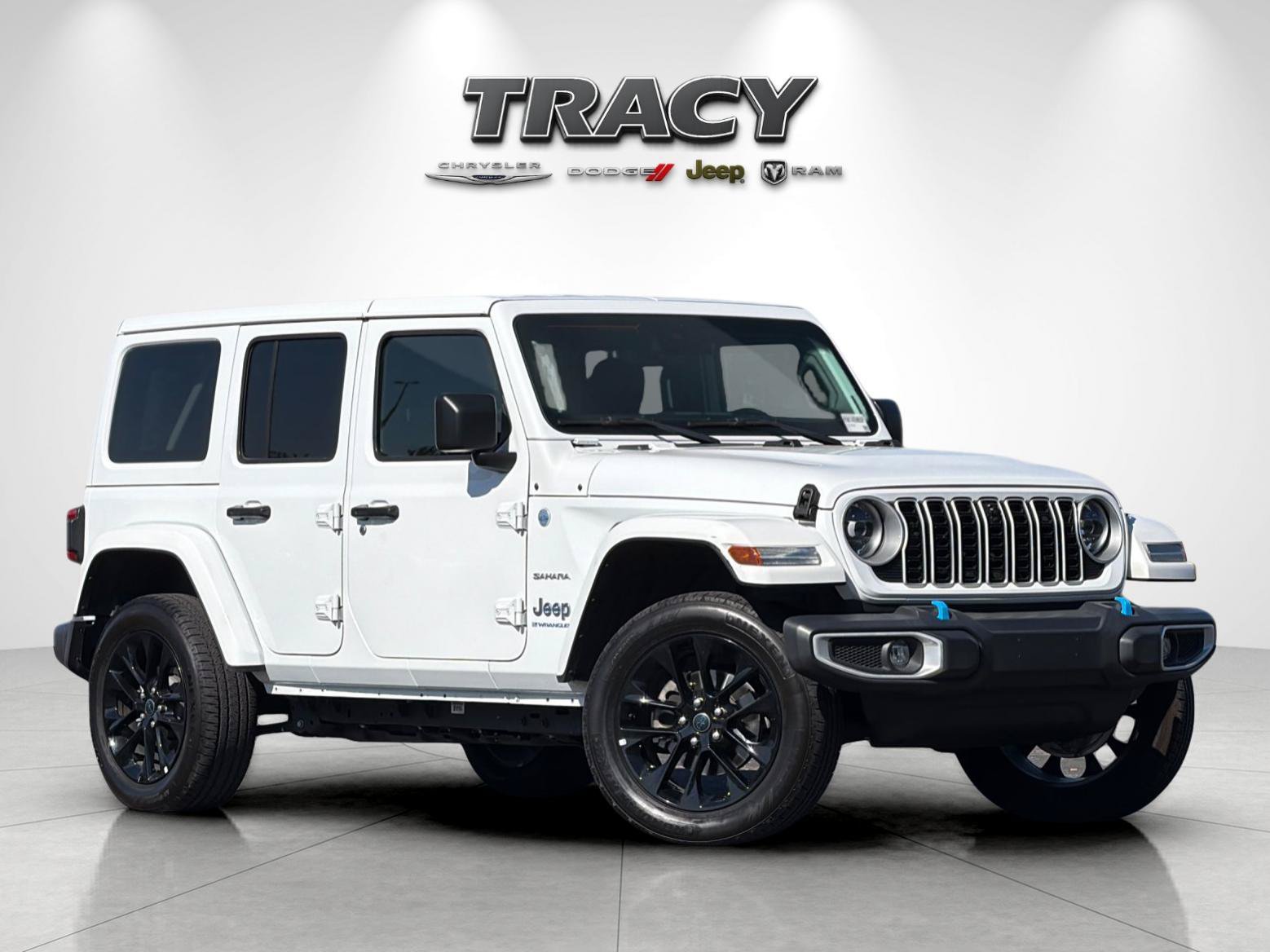Used 2024 Jeep Wrangler Unlimited Sahara w/ Technology Group AWD/4WD image 2