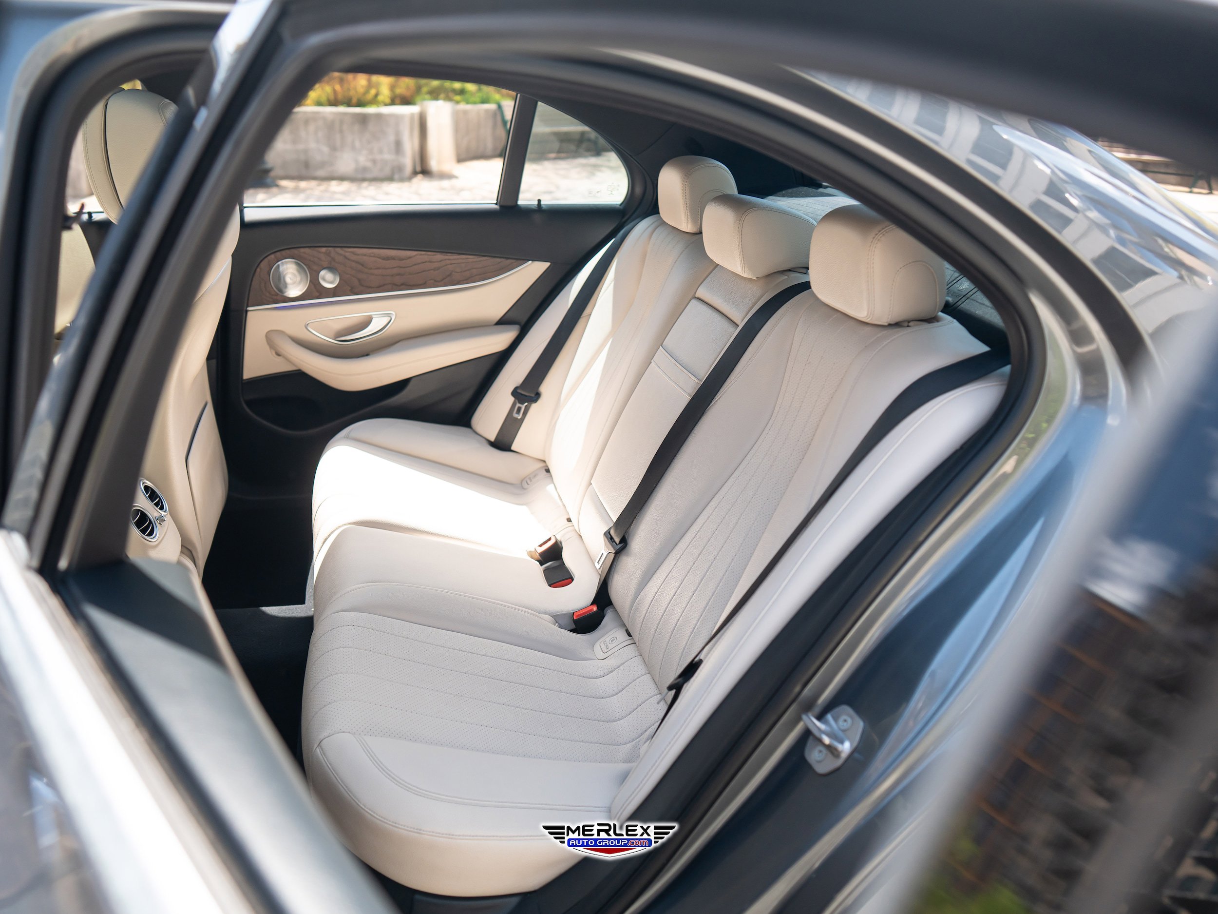 Used 2017 Mercedes-Benz E 300 image 20