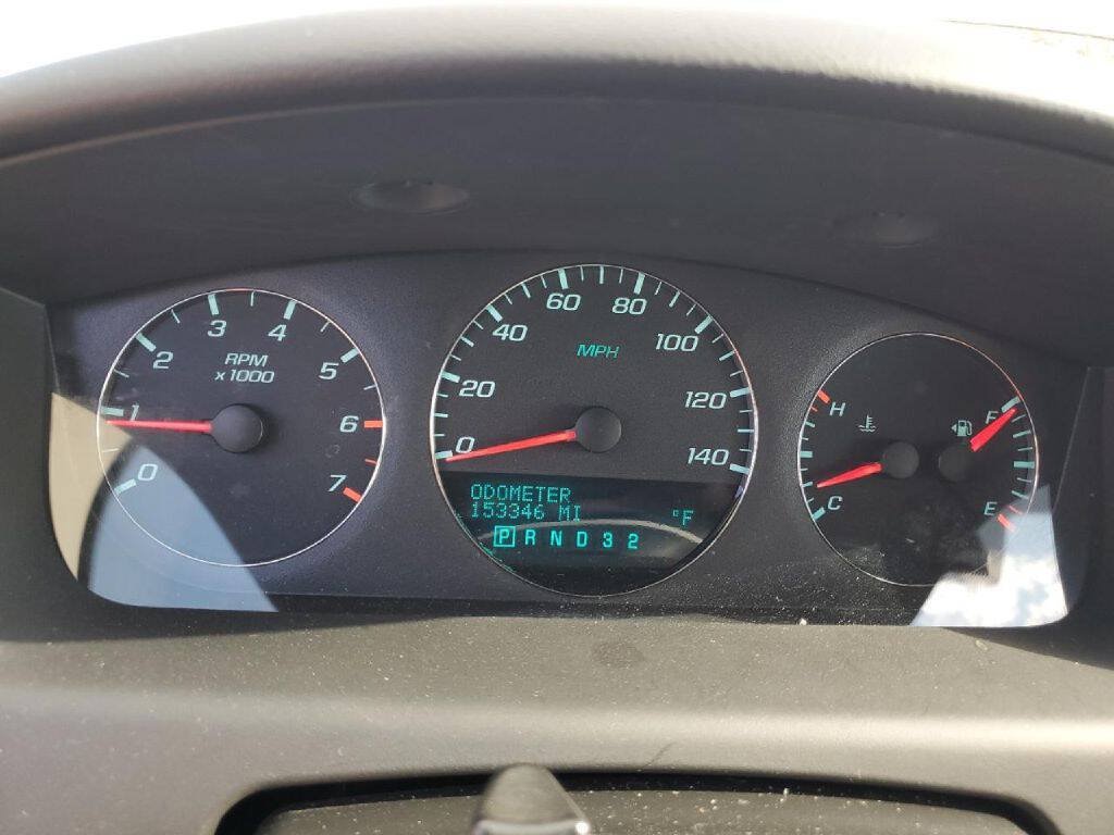 Used 2011 Chevrolet Impala LT w/ Luxury Edition Package FWD image 7
