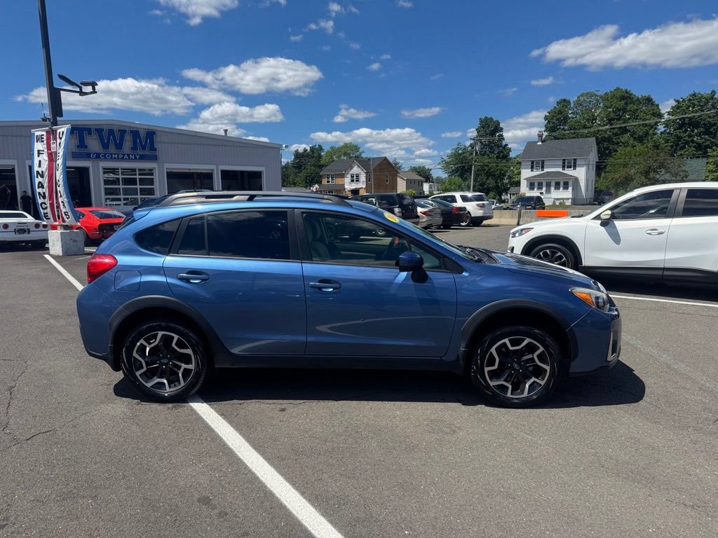 Used 2016 Subaru Crosstrek 2.0i Premium AWD/4WD image 4