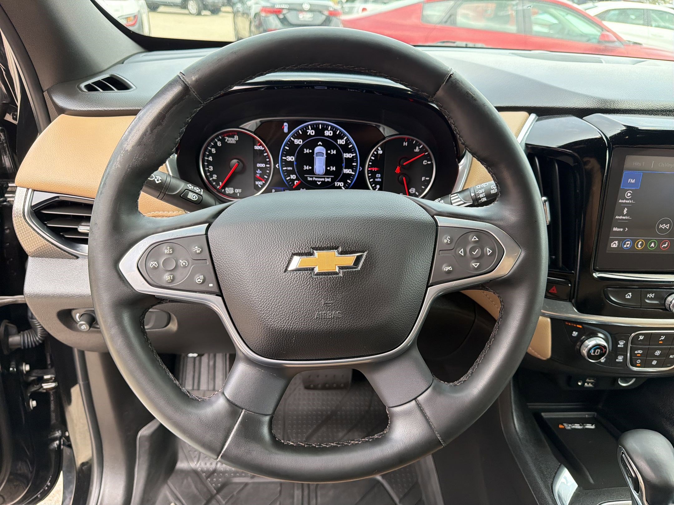 Used 2023 Chevrolet Traverse Premier FWD image 18