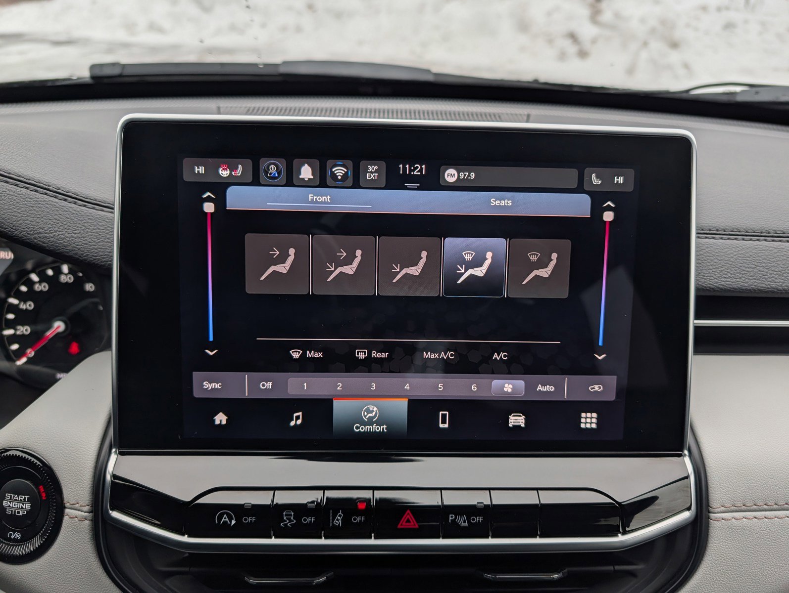 Used 2025 Jeep Compass Limited image 20