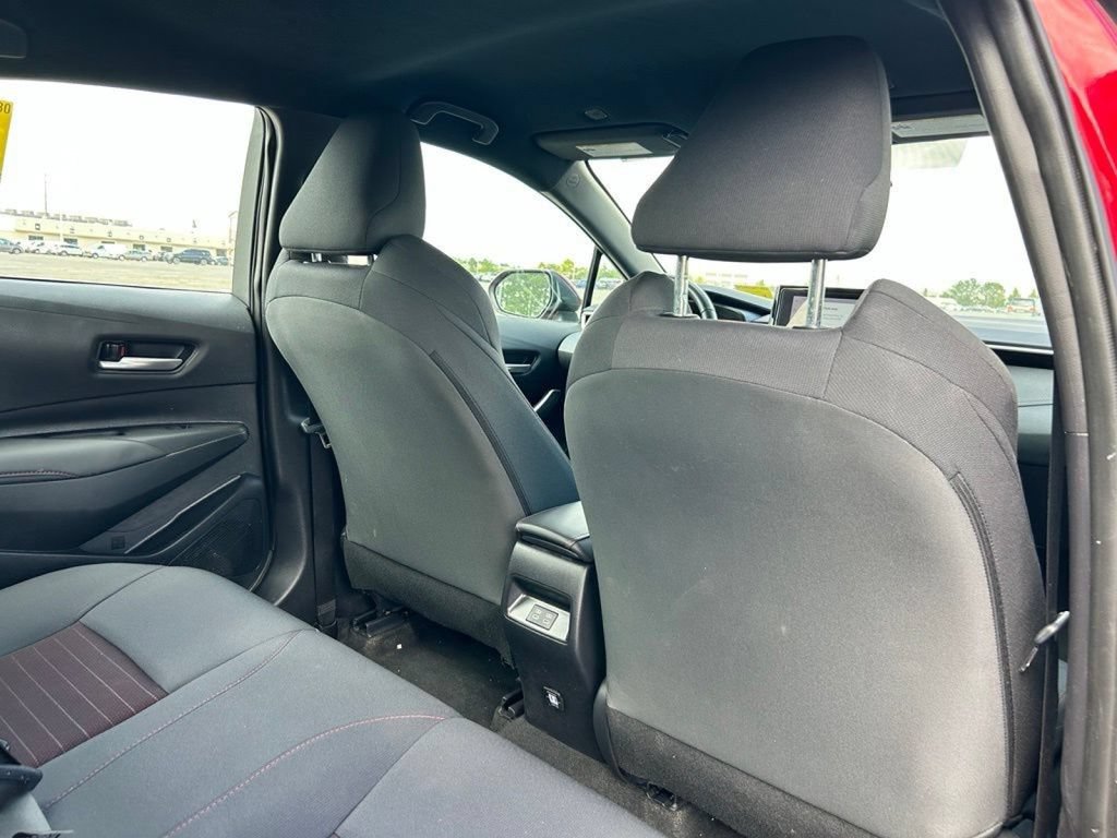 Used 2025 Toyota Corolla SE w/ Convenience Package FWD image 16