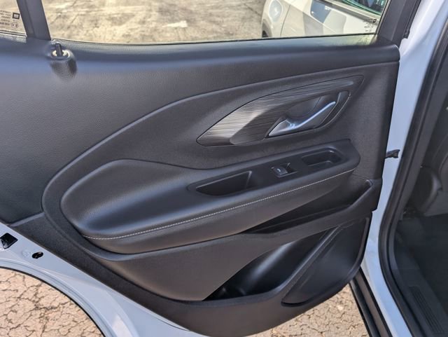 Used 2022 GMC Terrain SLT w/ Infotainment Package II image 11