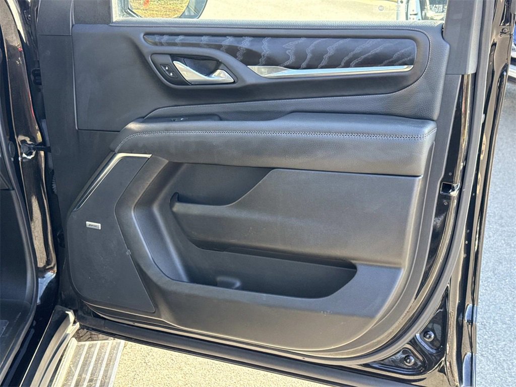 Used 2022 GMC Yukon XL Denali image 10