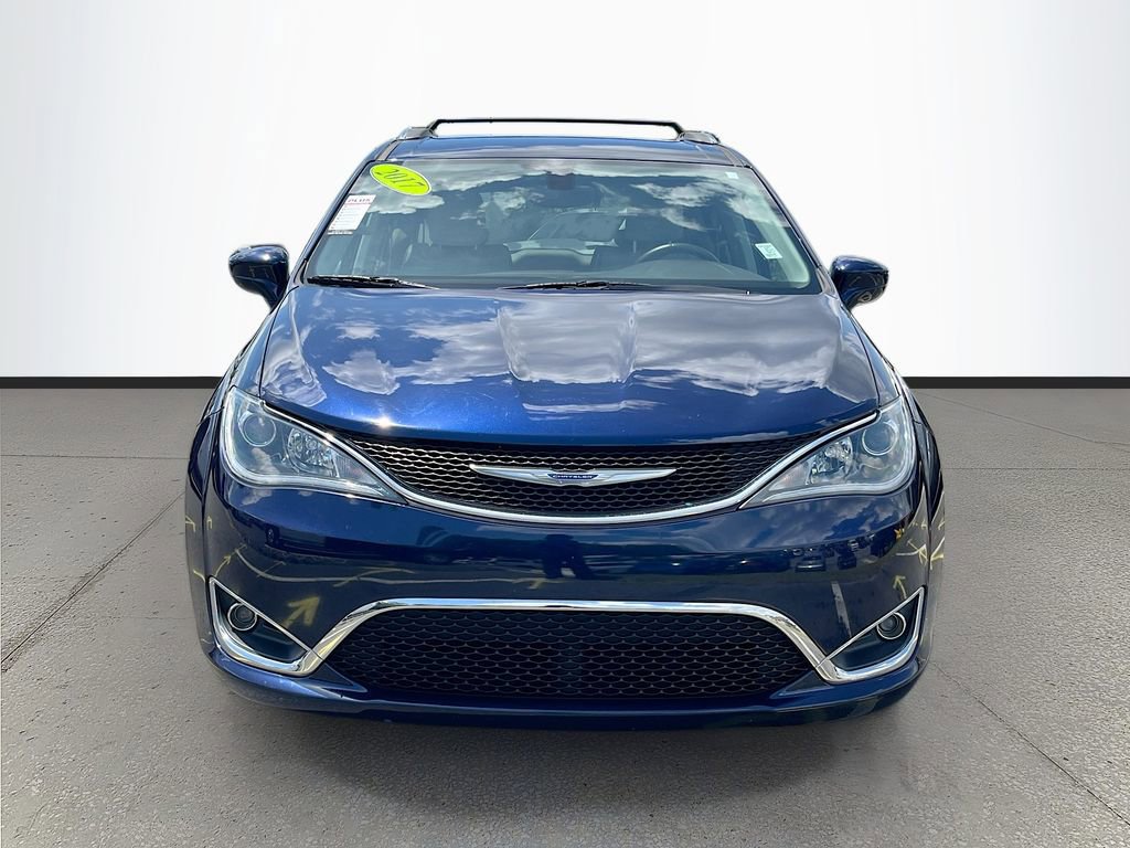 Used 2017 Chrysler Pacifica Touring-L Plus FWD image 2