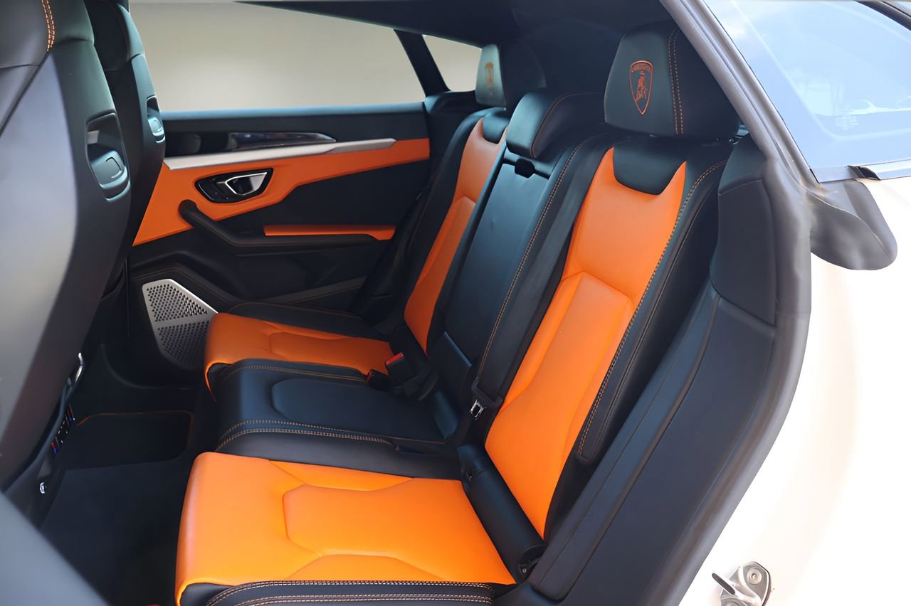 Used 2022 Lamborghini Urus AWD/4WD image 13