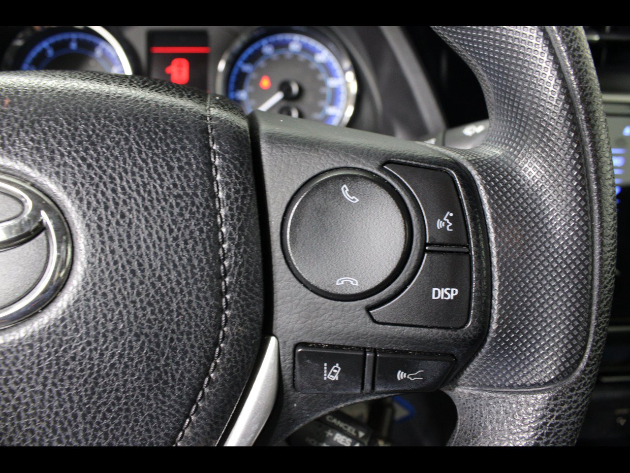 Used 2017 Toyota Corolla LE FWD image 23