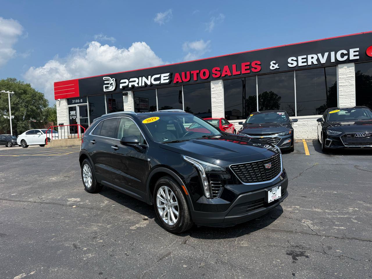 Used 2019 Cadillac XT4 Luxury w/ Cold Weather Package AWD/4WD image 1