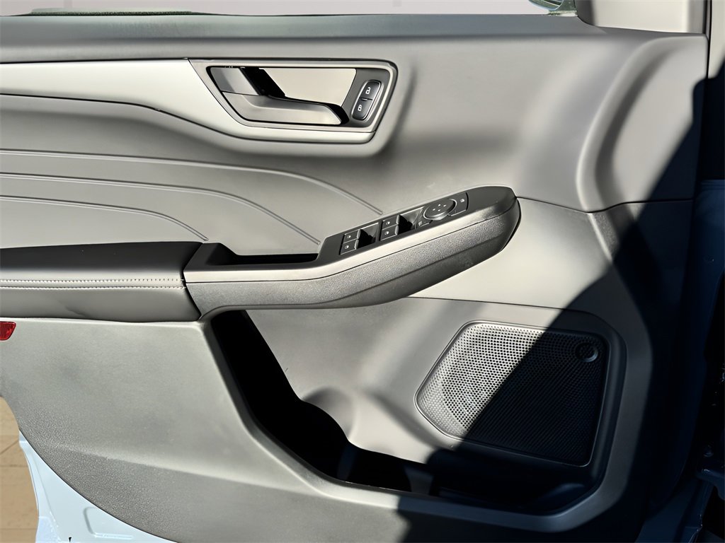 New 2026 Ford Escape Active image 12