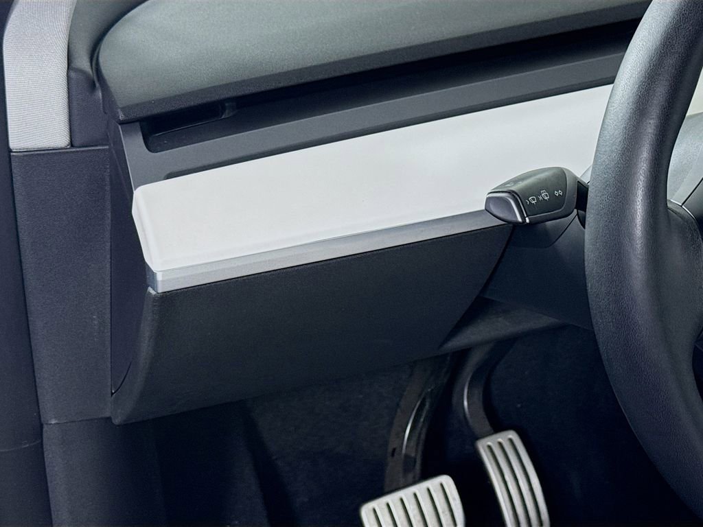 Used 2022 Tesla Model Y Performance image 10
