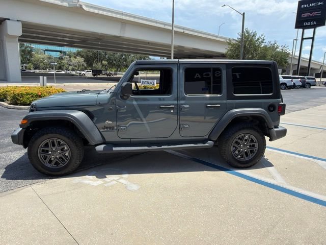 Used 2024 Jeep Wrangler Unlimited Sport AWD/4WD image 4