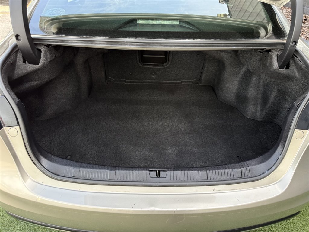 Used 2016 Toyota Avalon Touring FWD image 32