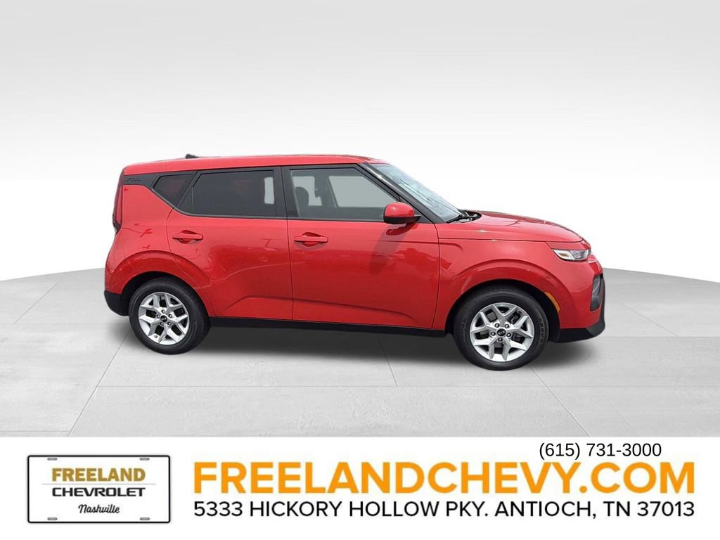 Used 2021 Kia Soul S FWD image 2