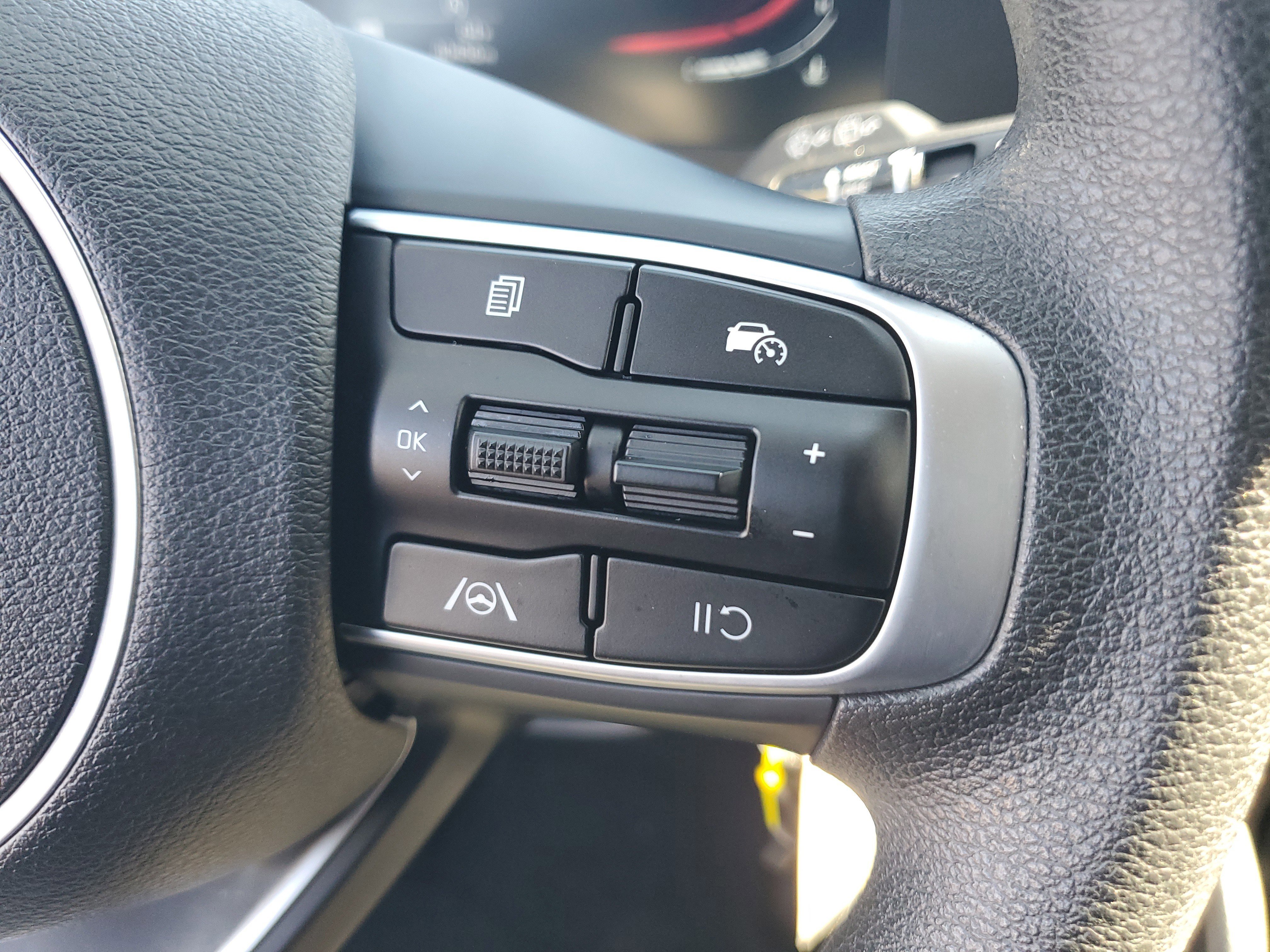 Used 2024 Kia Sportage LX image 25