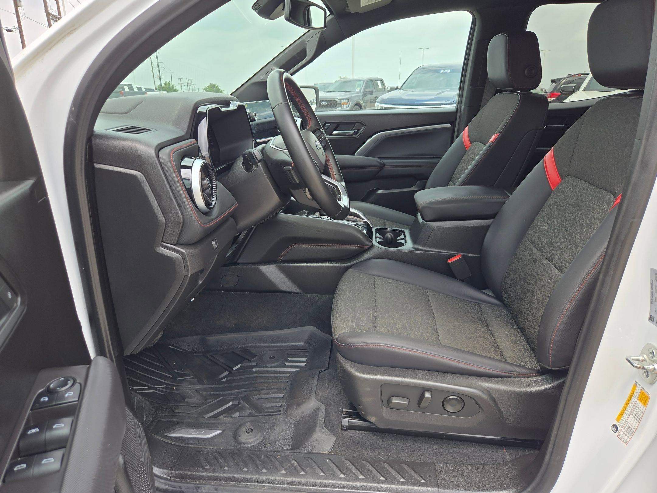 Certified 2025 Chevrolet Colorado Z71 AWD/4WD image 9