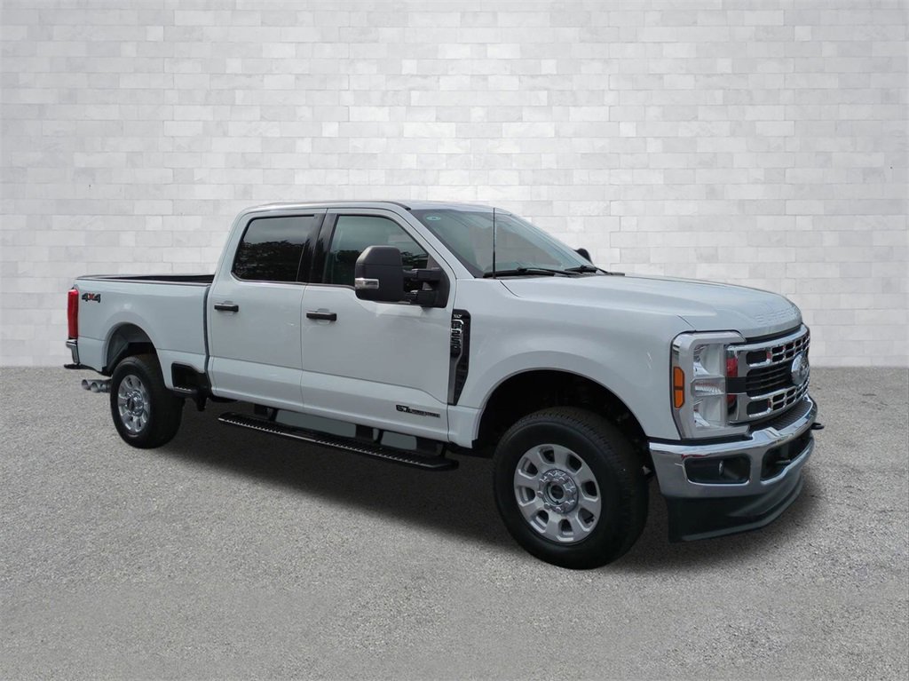 Used 2024 Ford F250 XLT image 2