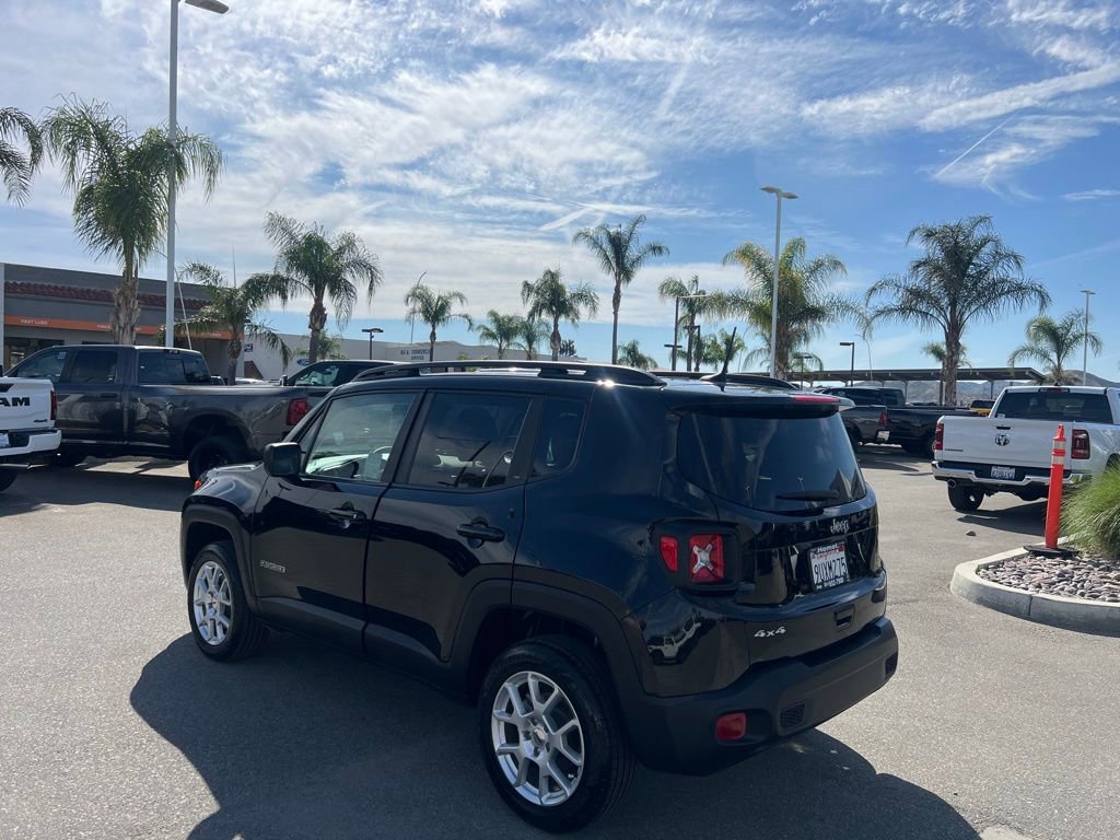 Used 2023 Jeep Renegade Latitude w/ Sun & Fun Group image 6