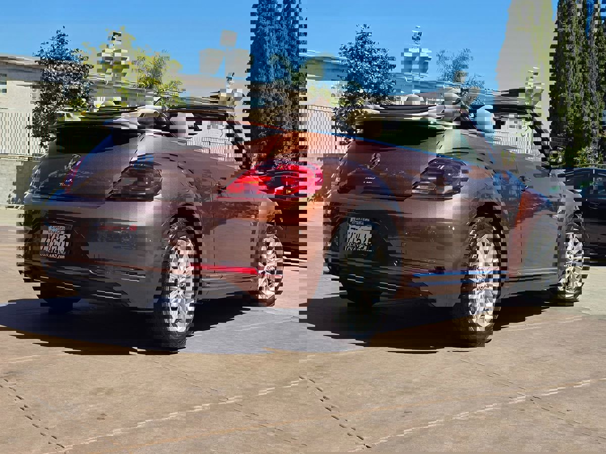 Used 2017 Volkswagen Beetle 1.8T SE FWD image 12