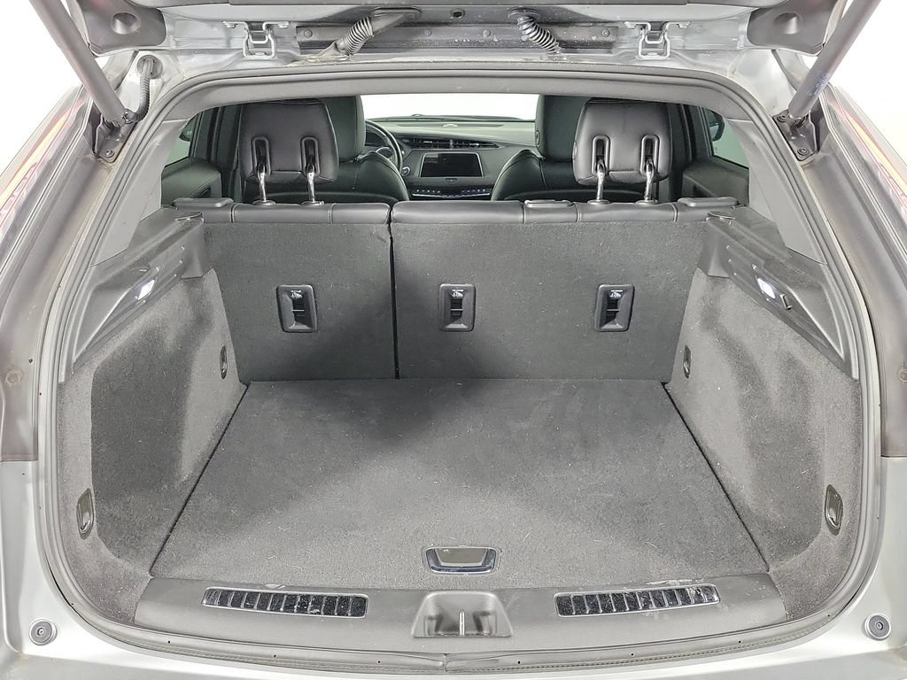 Used 2023 Cadillac XT4 Sport AWD/4WD image 9