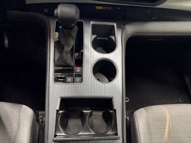 Used 2025 Toyota Sienna LE image 22