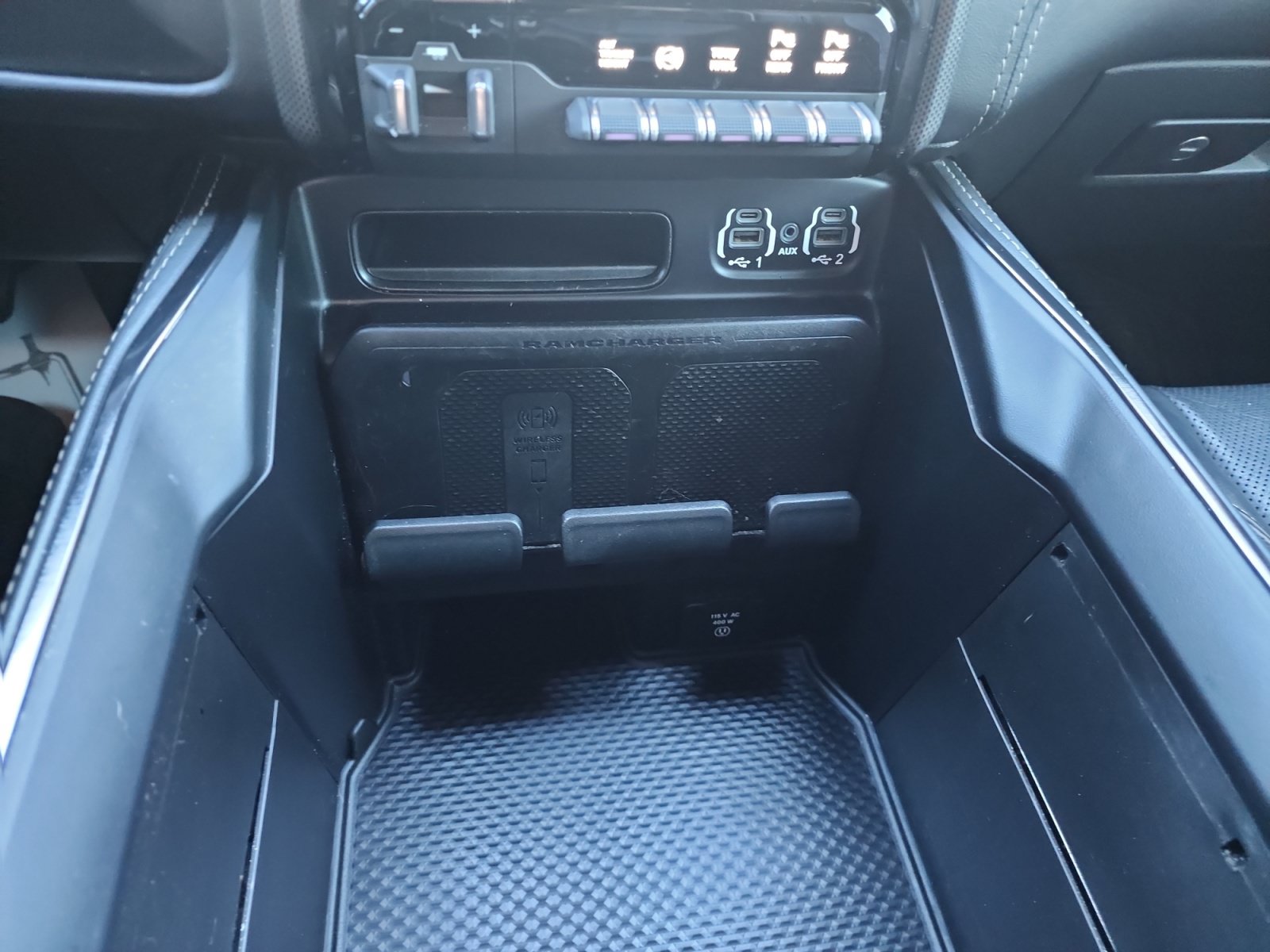 Used 2022 RAM 3500 Limited AWD/4WD image 24