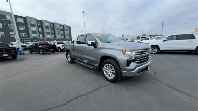 Used 2023 Chevrolet Silverado 1500 LTZ image 2