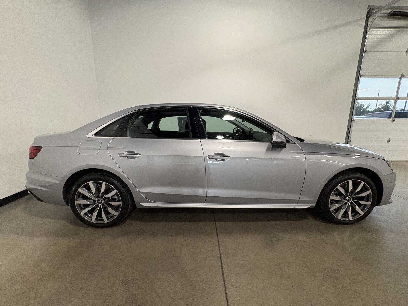 Used 2021 Audi A4 2.0T Premium w/ Convenience Package AWD/4WD image 2