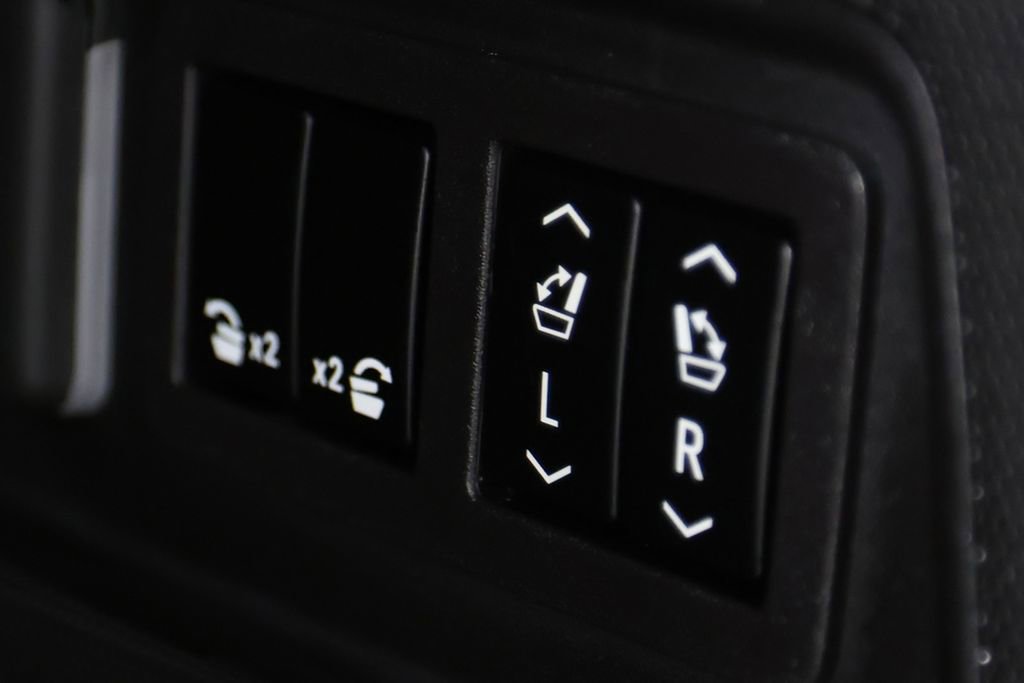 Used 2026 Cadillac Escalade V image 14