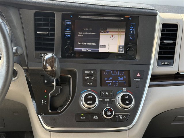 Used 2016 Toyota Sienna XLE w/ XLE Navigation Package image 15