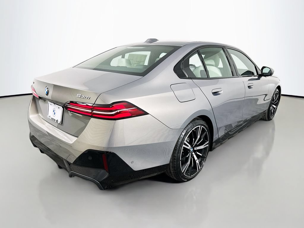 Used 2026 BMW 530i xDrive w/ M Sport Package AWD/4WD image 5
