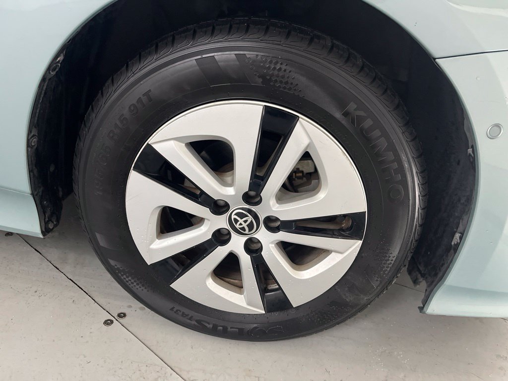 Used 2018 Toyota Prius Two w/ Prius Two Safety Plus Package FWD image 18