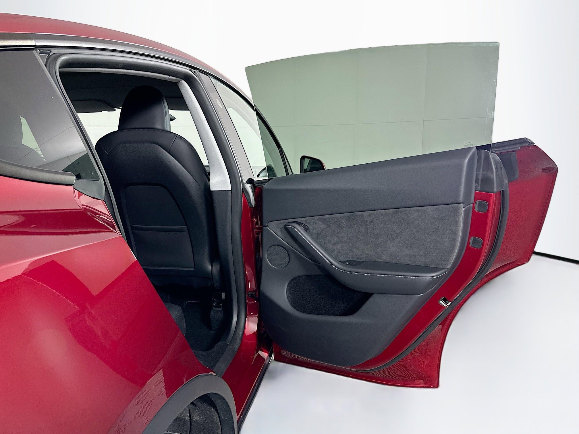 Used 2024 Tesla Model Y Long Range image 30