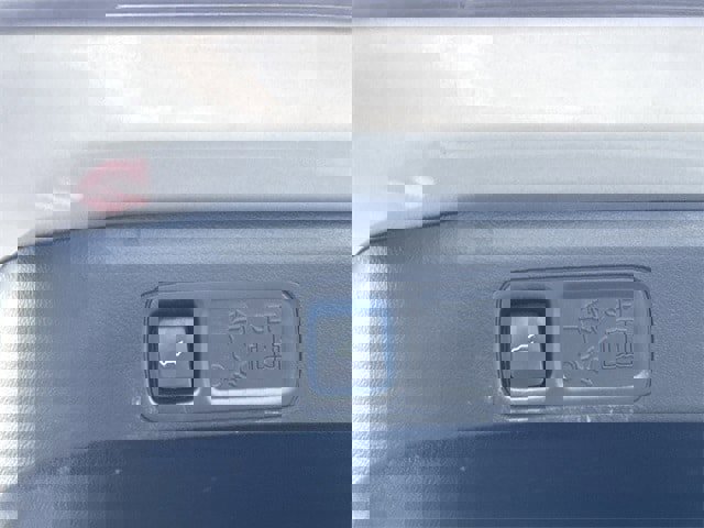 Used 2021 Ford Expedition XLT image 17