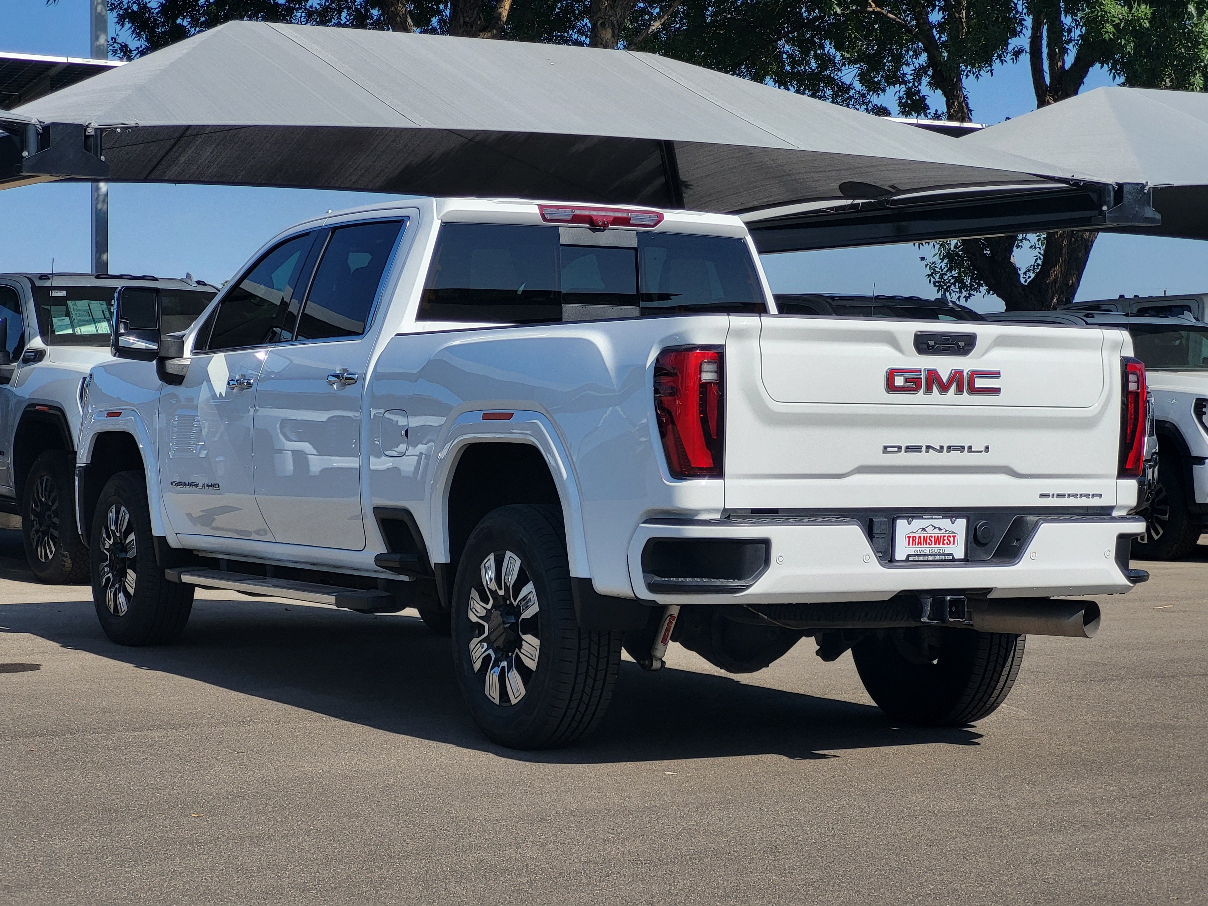 Used 2024 GMC Sierra 2500 Denali w/ Denali Reserve Package AWD/4WD image 5