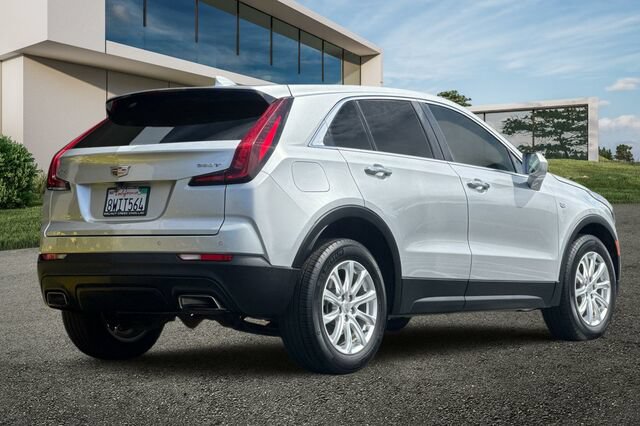 Used 2021 Cadillac XT4 Luxury w/ Driver Awareness Package FWD image 4