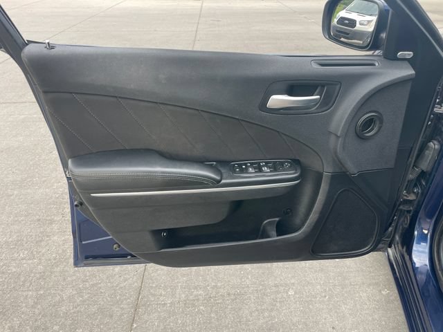 Used 2017 Dodge Charger SXT AWD/4WD image 11