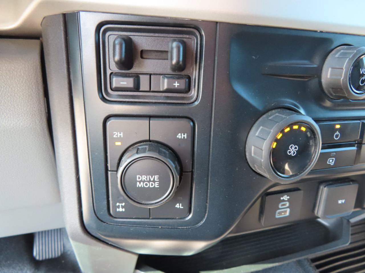Used 2023 Ford F250 XL w/ 360-Degree Camera Package AWD/4WD image 35