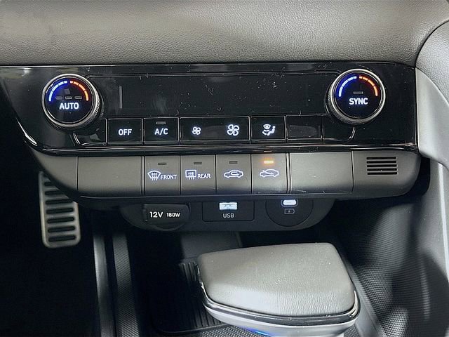 Certified 2025 Hyundai Elantra Sport w/ Cargo Package FWD image 17