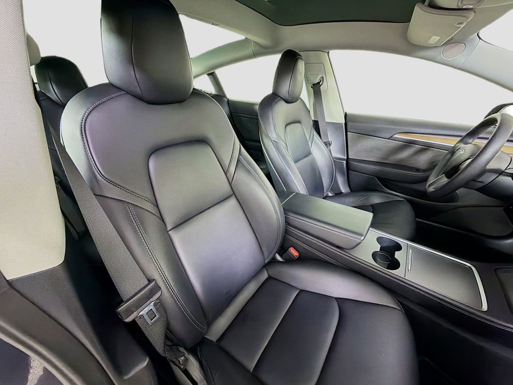 Used 2022 Tesla Model 3 image 31