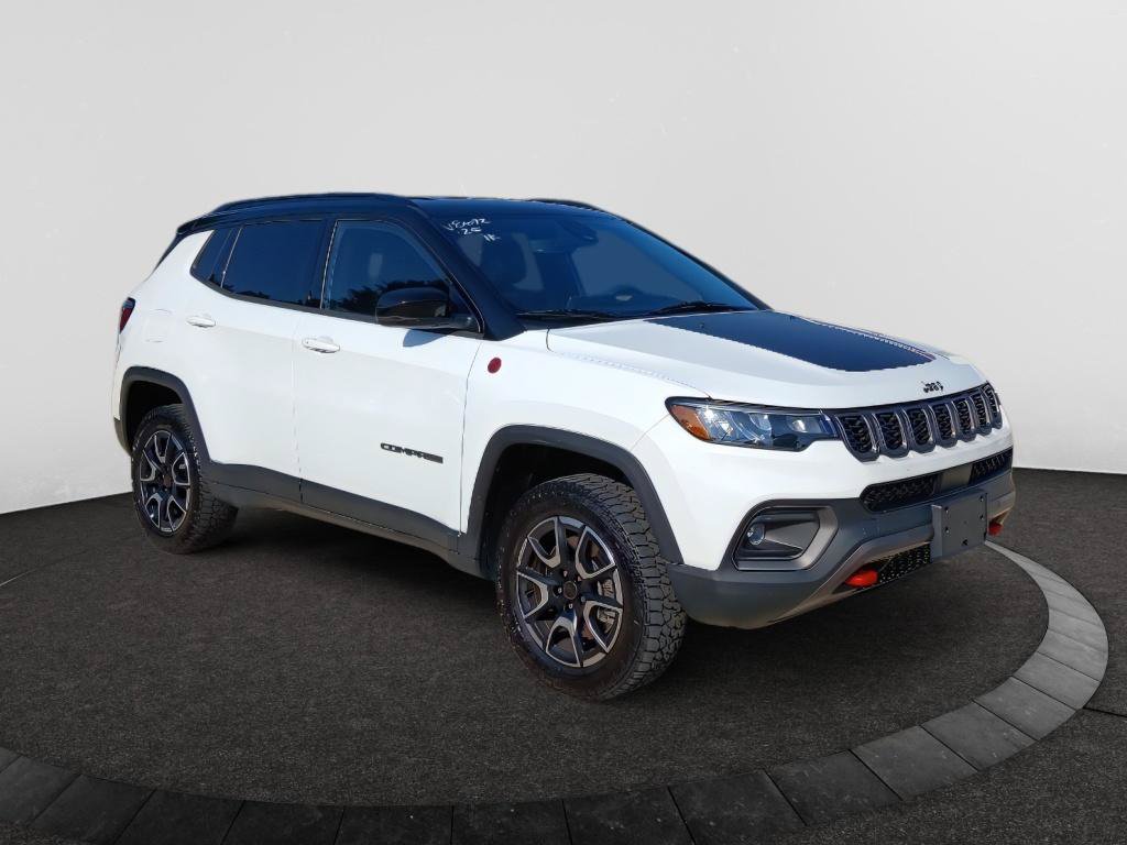 Used 2025 Jeep Compass Trailhawk